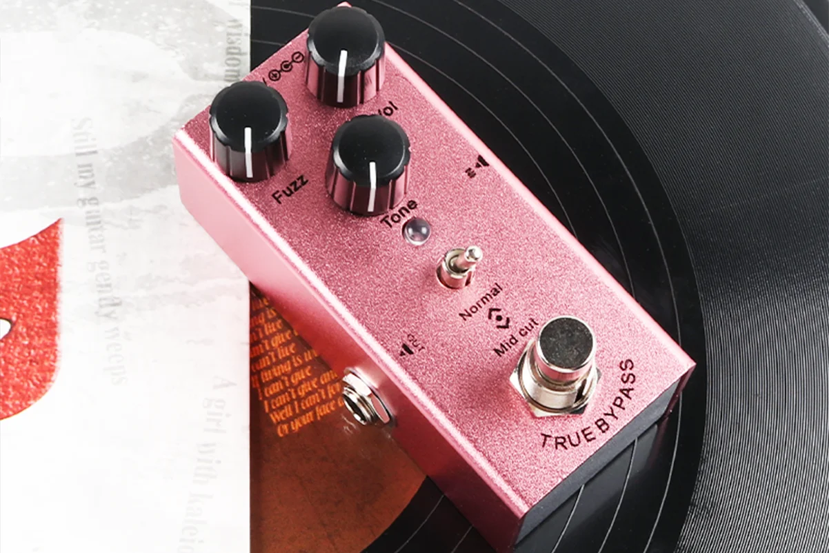 Fuzz Pedal Guitar Effect Pedal Classic Mini Fuzz Pedal For Electric Guitar True Bypass Adjust Tone Intensity 1/4 Jack