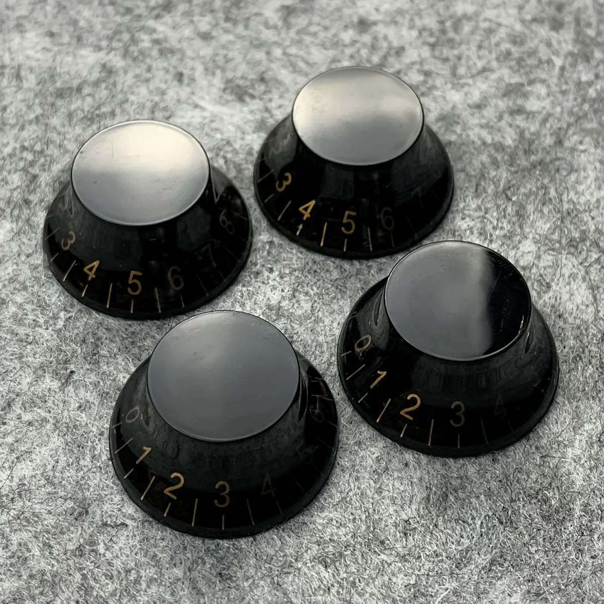 Black and Gold Num