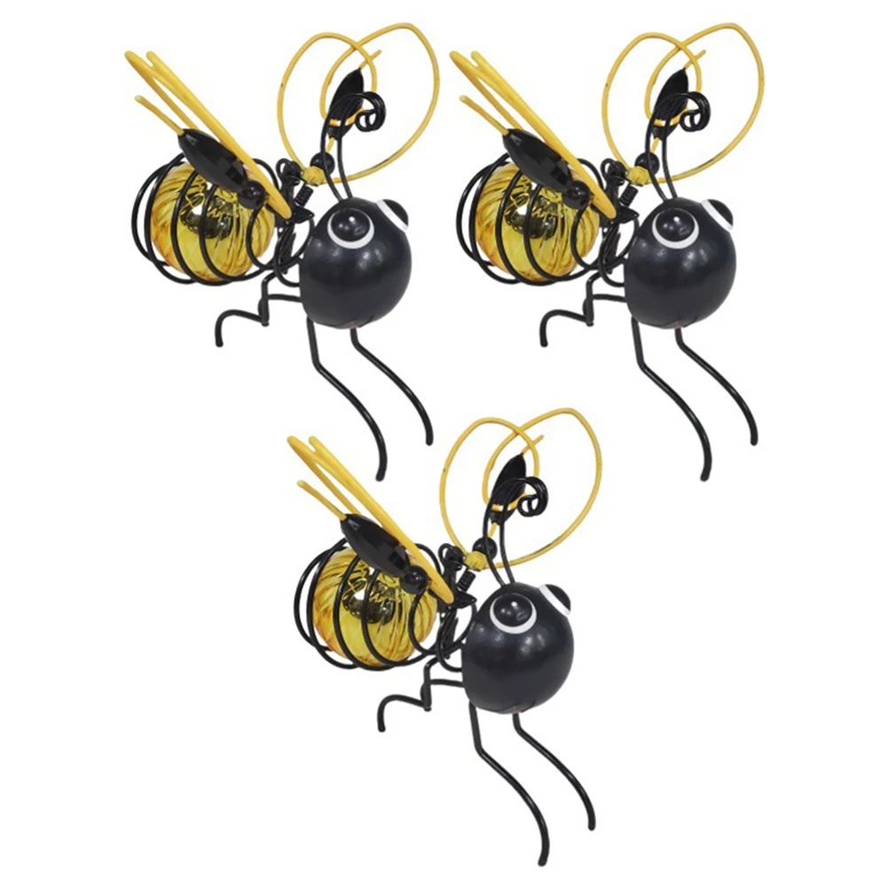 Solar-Powered Hanging Garden Light Decorative Outdoor Figurine Light Metal Flying Insect Hanging Lamp for Housewarming Gift