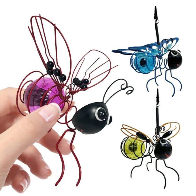 Solar-Powered Hanging Garden Light Decorative Outdoor Figurine Light Metal Flying Insect Hanging Lamp for Housewarming Gift