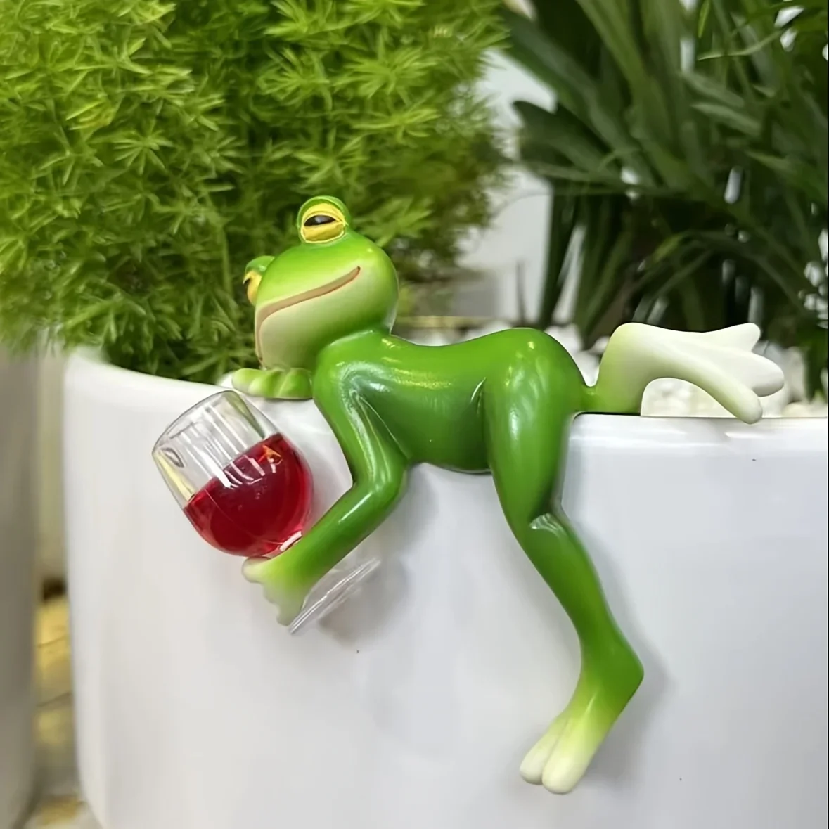 Frog Resin Hanging Planter Hooks for Flower Pot Edge Glass Fish Tank Outdoor Garden Decor Simulation Animal Ornament Hanging
