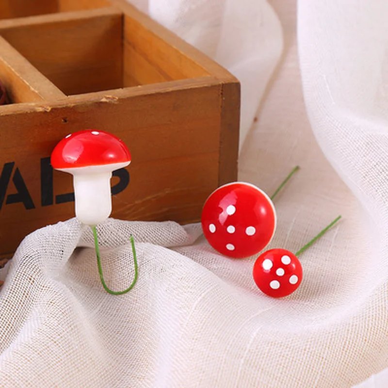 10Pcs/Set  Artificial Mini Mushroom Miniatures Fairy Garden Moss Terrarium Resin Crafts Decorations Stakes Craft 2cm 3cm