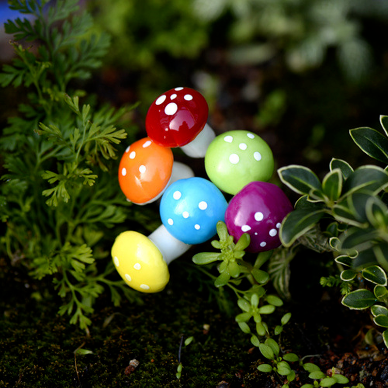 10Pcs/Set  Artificial Mini Mushroom Miniatures Fairy Garden Moss Terrarium Resin Crafts Decorations Stakes Craft 2cm 3cm
