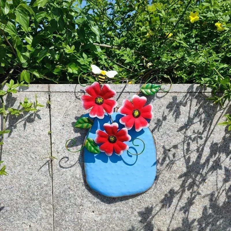 Metal Flower Garden Vases Wall Decor Outdoor Fence Art Patio Sculptures Hanging Decorations for Patio and Garden