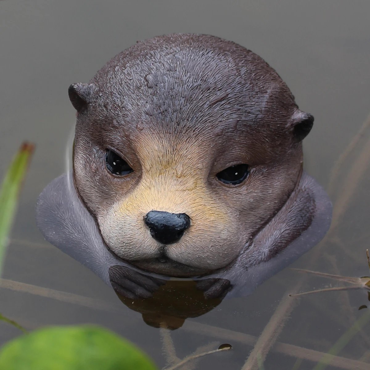 1 piece of floating otter water decoration, swimming pool, garden and terrace accessories, pond decoration, courtyard decoration