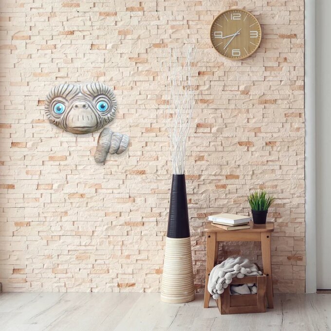 Resin Craft Alien Peeker Statue Yard Art Ornament Garden Fences Door Decoration - Image 4
