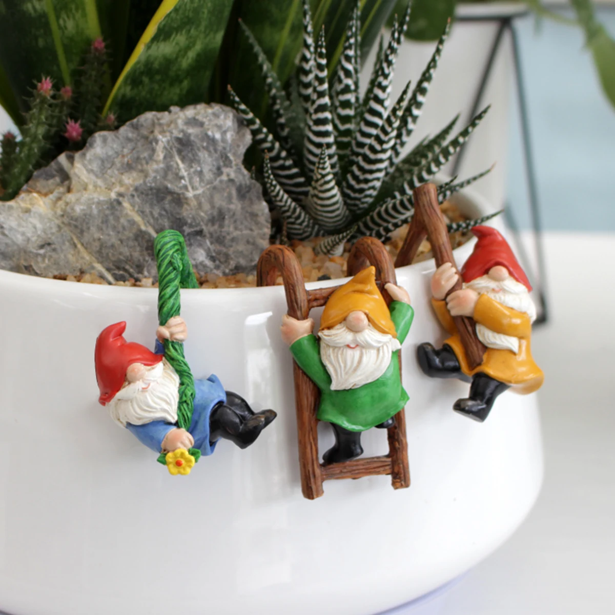 3pcs Cute Resin Gnome Pendant for Hanging Cup, Flower Pot, and Home Decor,Flower Pot Landscape Decoration, Outdoor Garden Decora