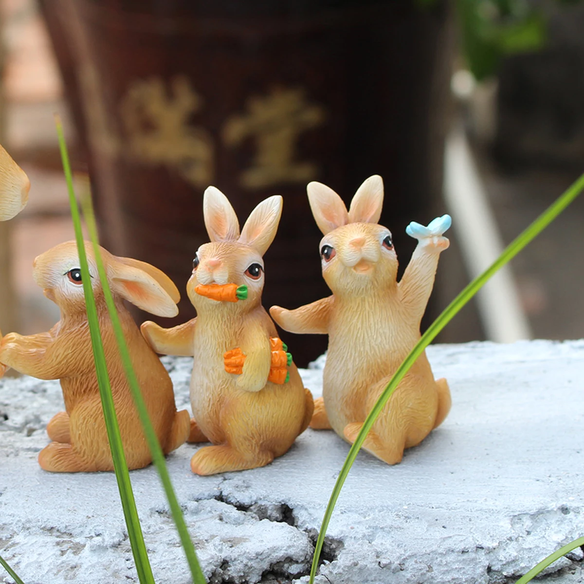 4PC/Country Style Family Rabbit - Multi functional Courtyard and Lawn Decoration - Animal Theme - Easter Statue