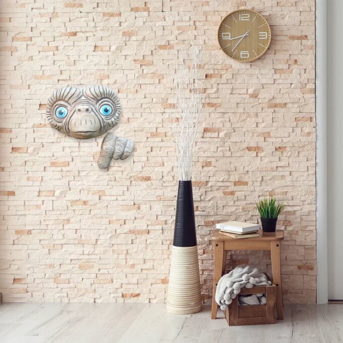 Resin Craft Alien Peeker Statue Yard Art Ornament Garden Fences Door Decoration - Image 4