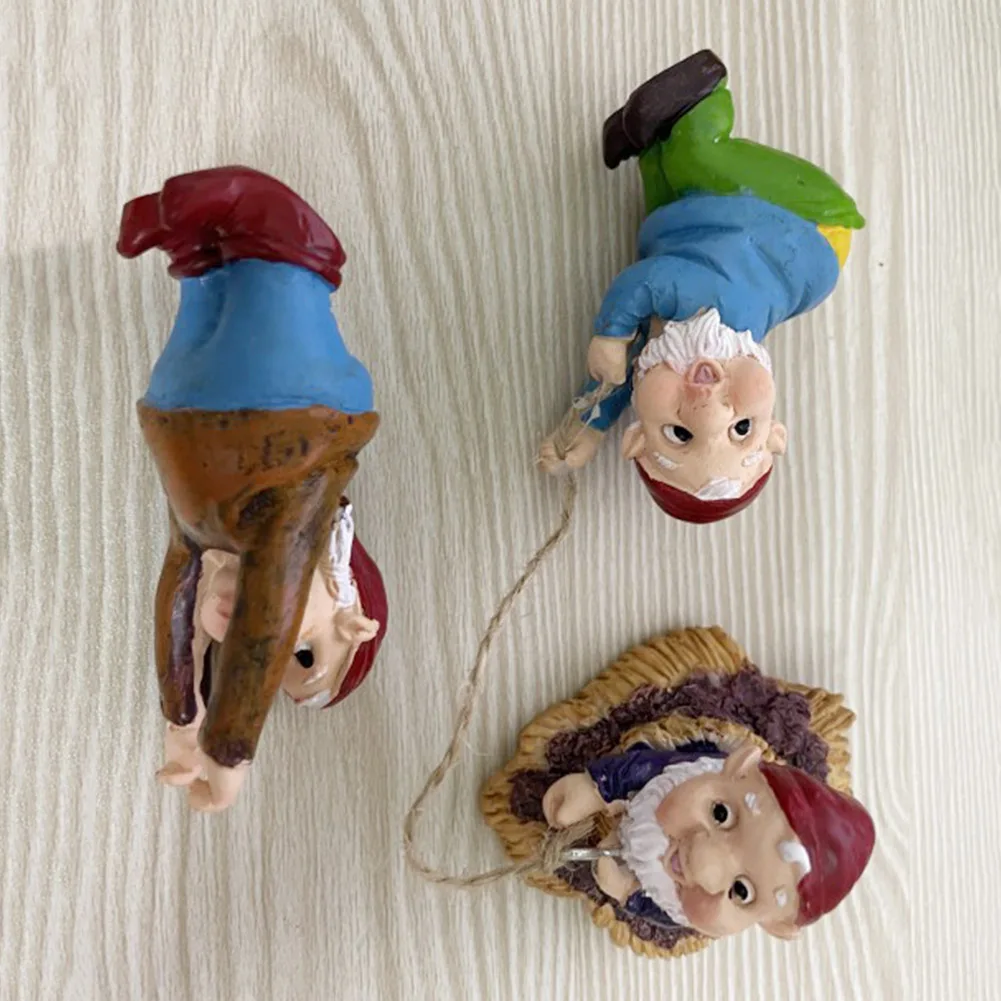 Mini Climbing Gnomes Dwarf Fairy Garden Statue Miniatures Courtyard Elf Figure Resin Micro Landscape Outdoor Figurine Ornament