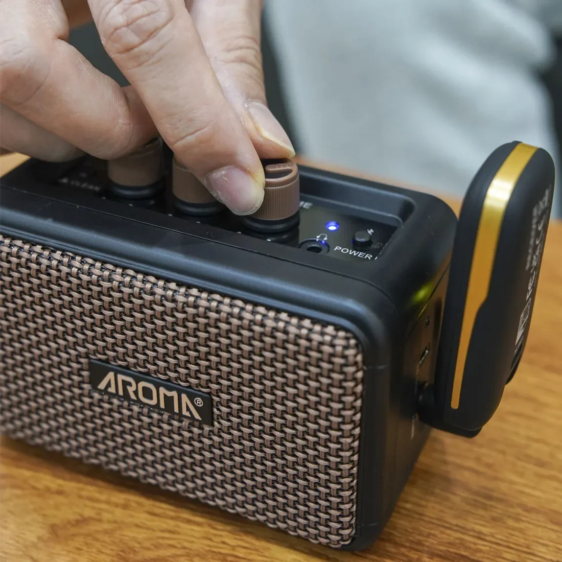 Aroma AG-04 Amplifier Bluetooth Audio AMP Portable Speaker Electric Guitar Mini Amplifier 5W Output Electric Guitar Accessories